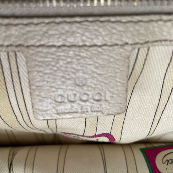 Used authentic Gucci Jolicoeur Tote Bag with CHARMs *HAS WEAR* FLAWS - Picture 5 of 15